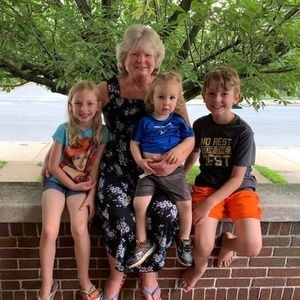 Meet your Posher, Teresa